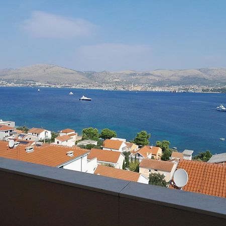 Apartment Kvesic Trogir Buitenkant foto