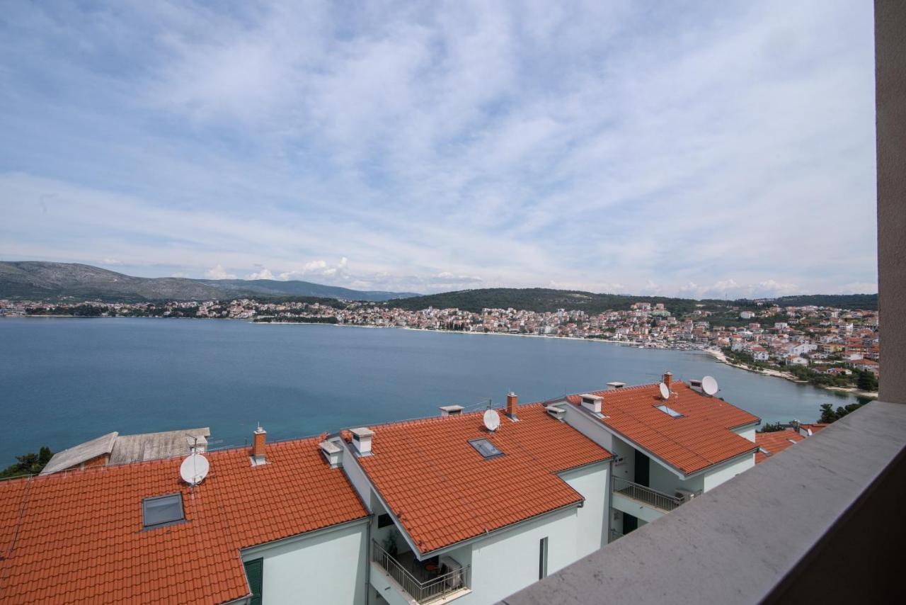 Apartment Kvesic Trogir Buitenkant foto