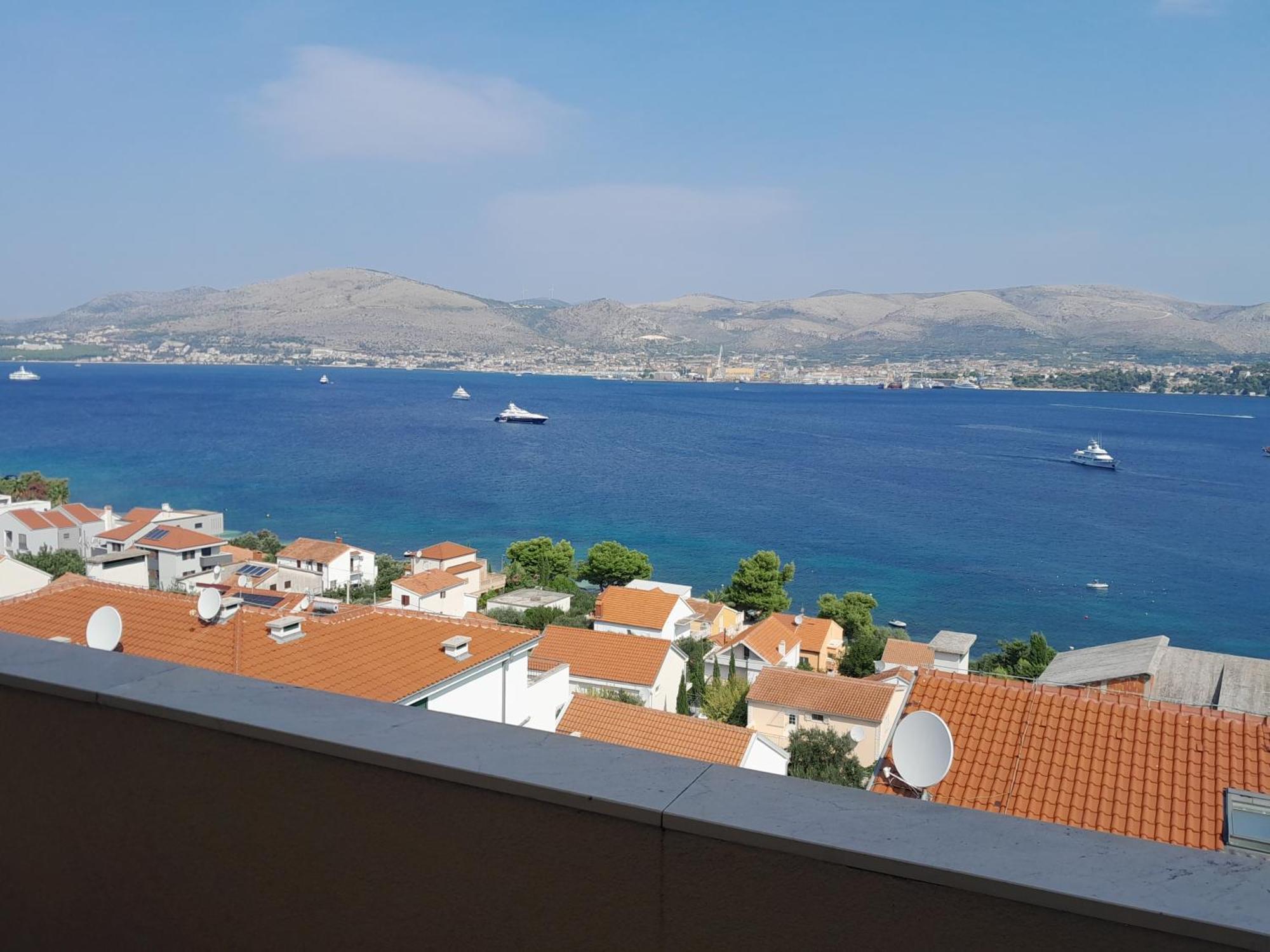 Apartment Kvesic Trogir Buitenkant foto